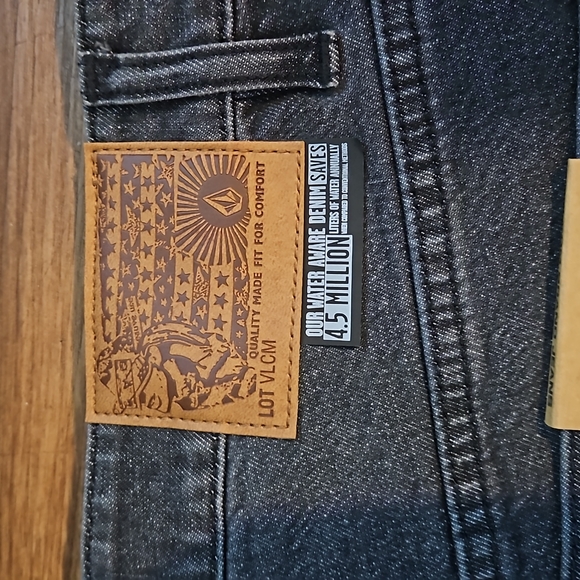 NWT Men's Grey Volcom "Modown Tapered Jean" Sz 36x30 - Picture 6 of 7